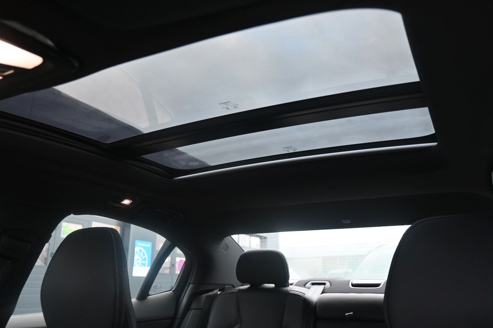 Volvo S60 B4 B DSG Plus Dark*STHZG*360°*PANO*ACC*AHK