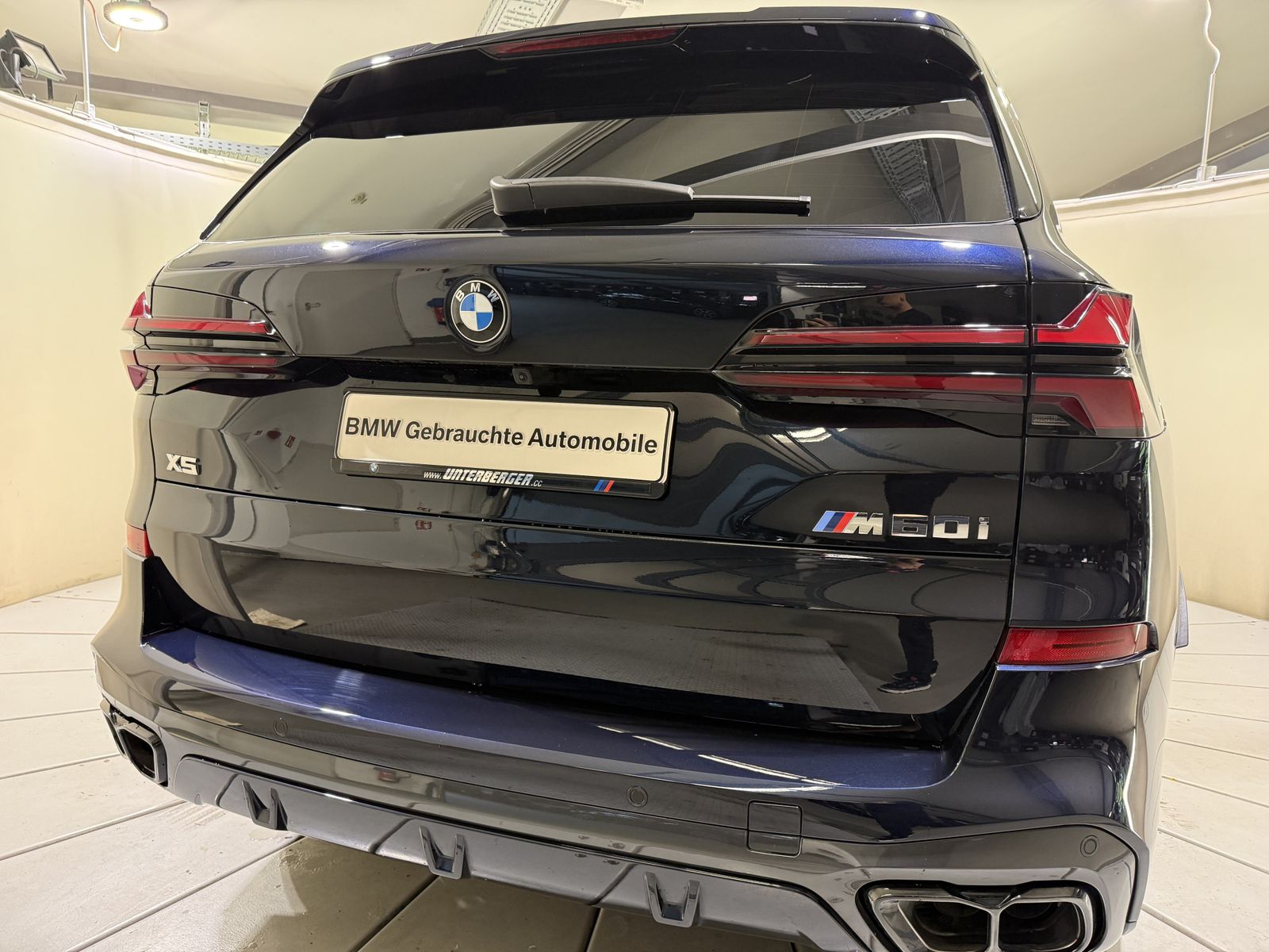 BMW X5 M60i xDrive Standhzg AHK ACC 360° HUD HK Pano