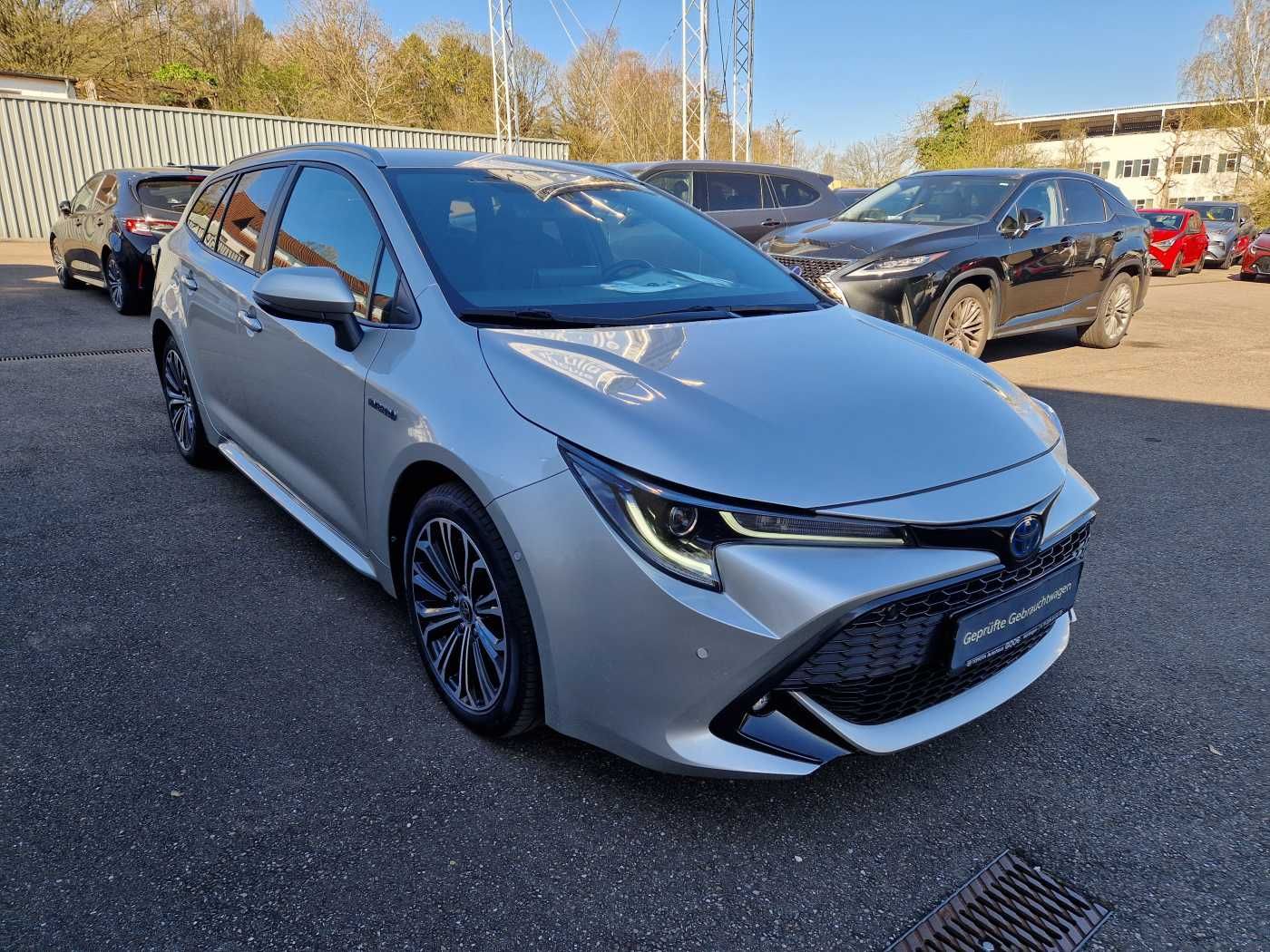 Toyota Corolla Touring Sports Hybrid - Samsaru's Car Outlet