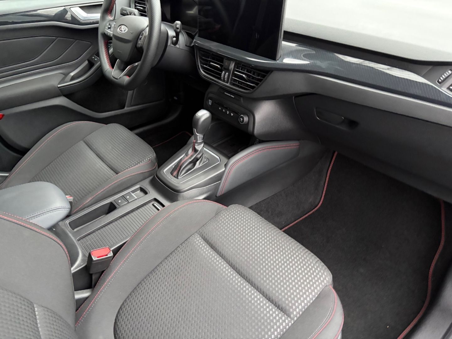 Ford Focus 1.0 EcoBoost Turnier ST-Line X Head-Up AHK