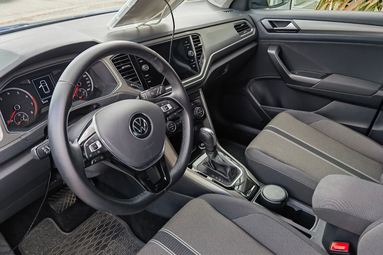 Volkswagen T-Roc 1.5TSI ACT DSG Style - Samsaru's Car Outlet