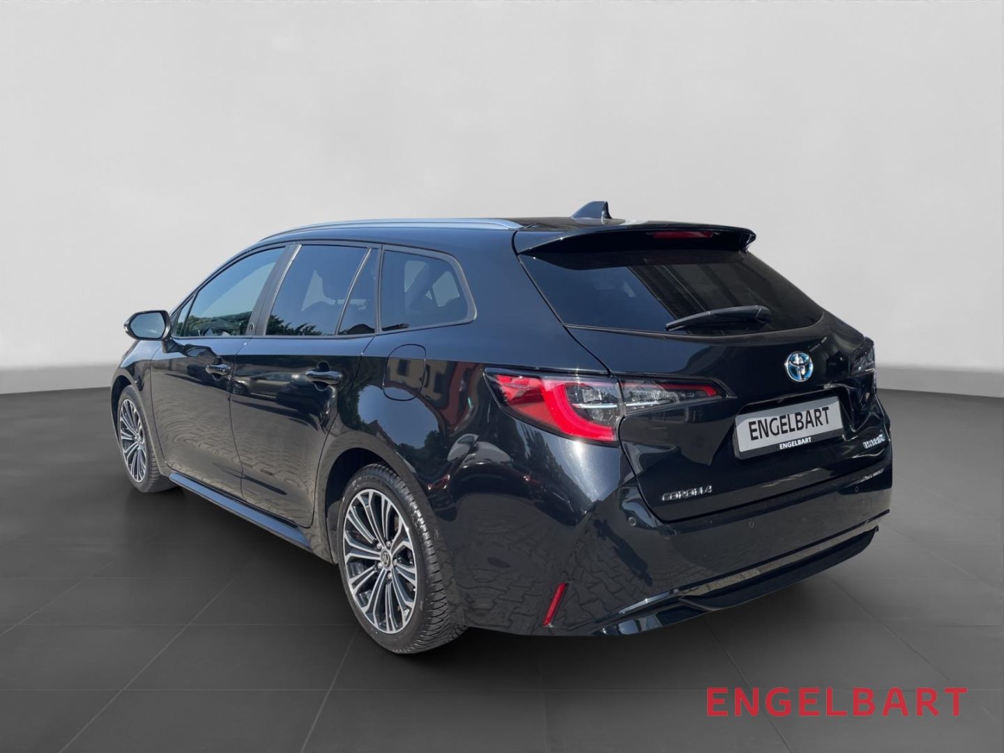 Toyota Corolla Touring Sports 2.0 Hybrid - Samsaru's Car Outlet
