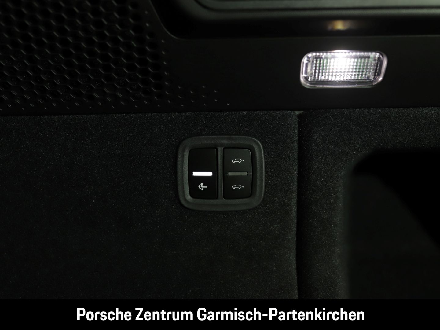 Porsche Macan Turbo 360 Kamera LenkradHZG Keyless Entry