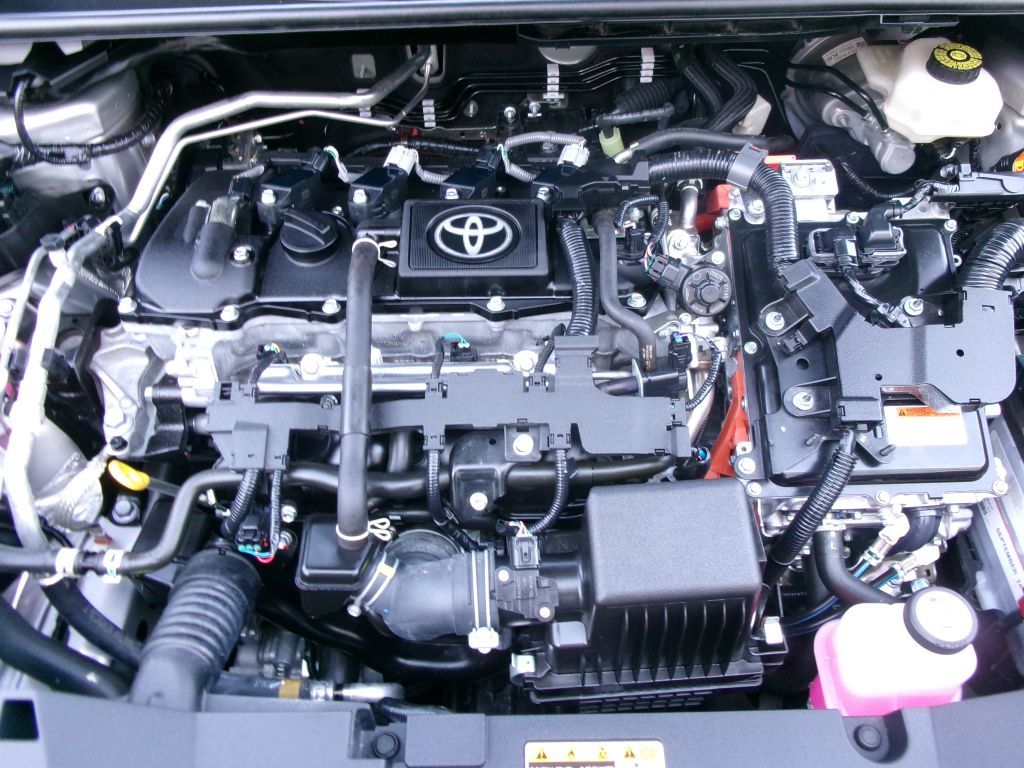 Toyota C-HR 1.8 Hybrid Team D   +TPKT+RFK+SHZG+