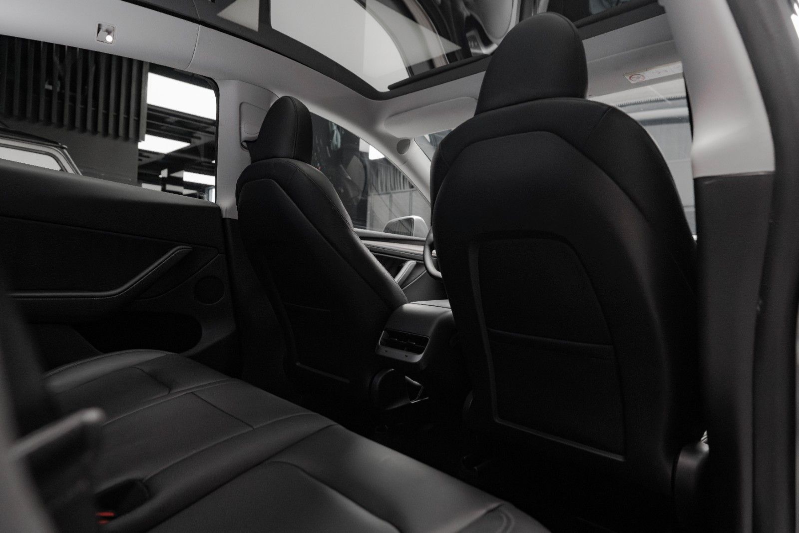 Tesla Model Y Long Range Dual AWD