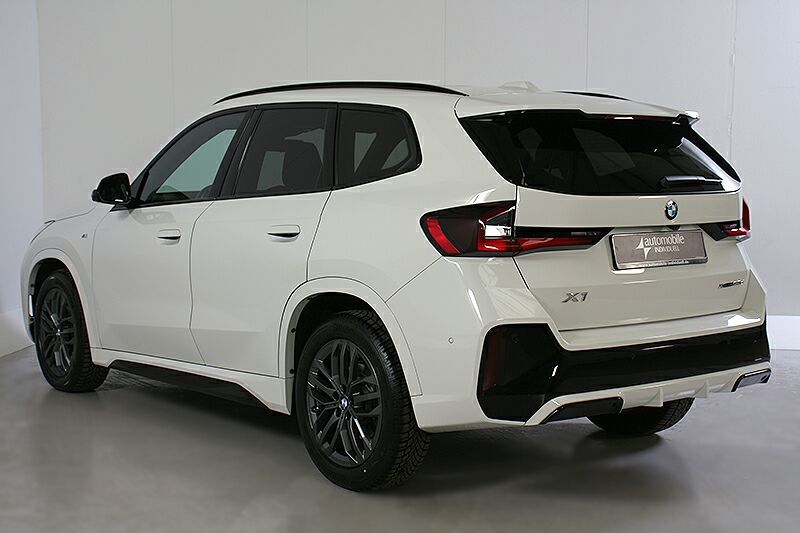 BMW X1 xDrive23d M Sportpaket - Samsaru's Car Outlet