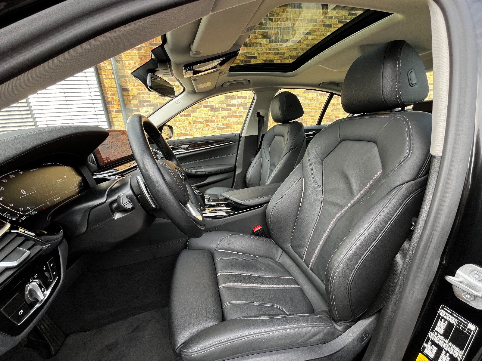 BMW 530e xDrive LuxuryLine Leder LED Navi GDach HUD