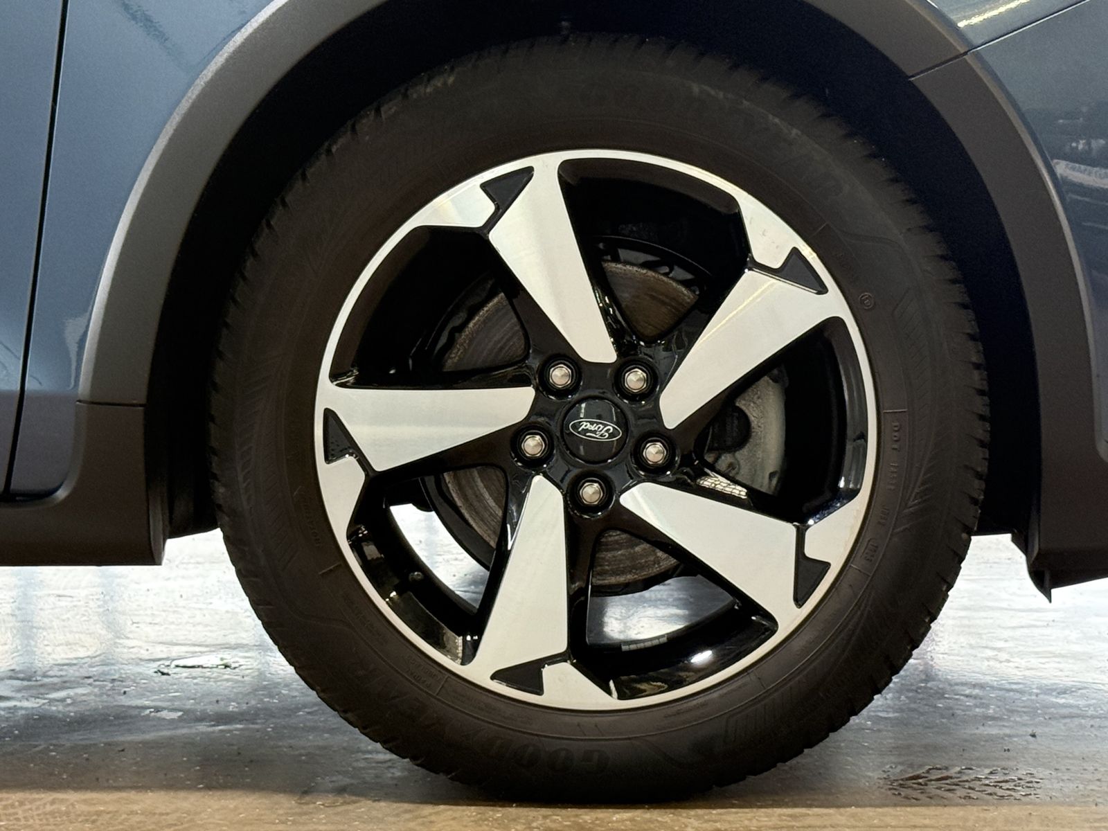 Ford Focus Ecoboost Hybrid Active X ACC TW SH LHZ GJR