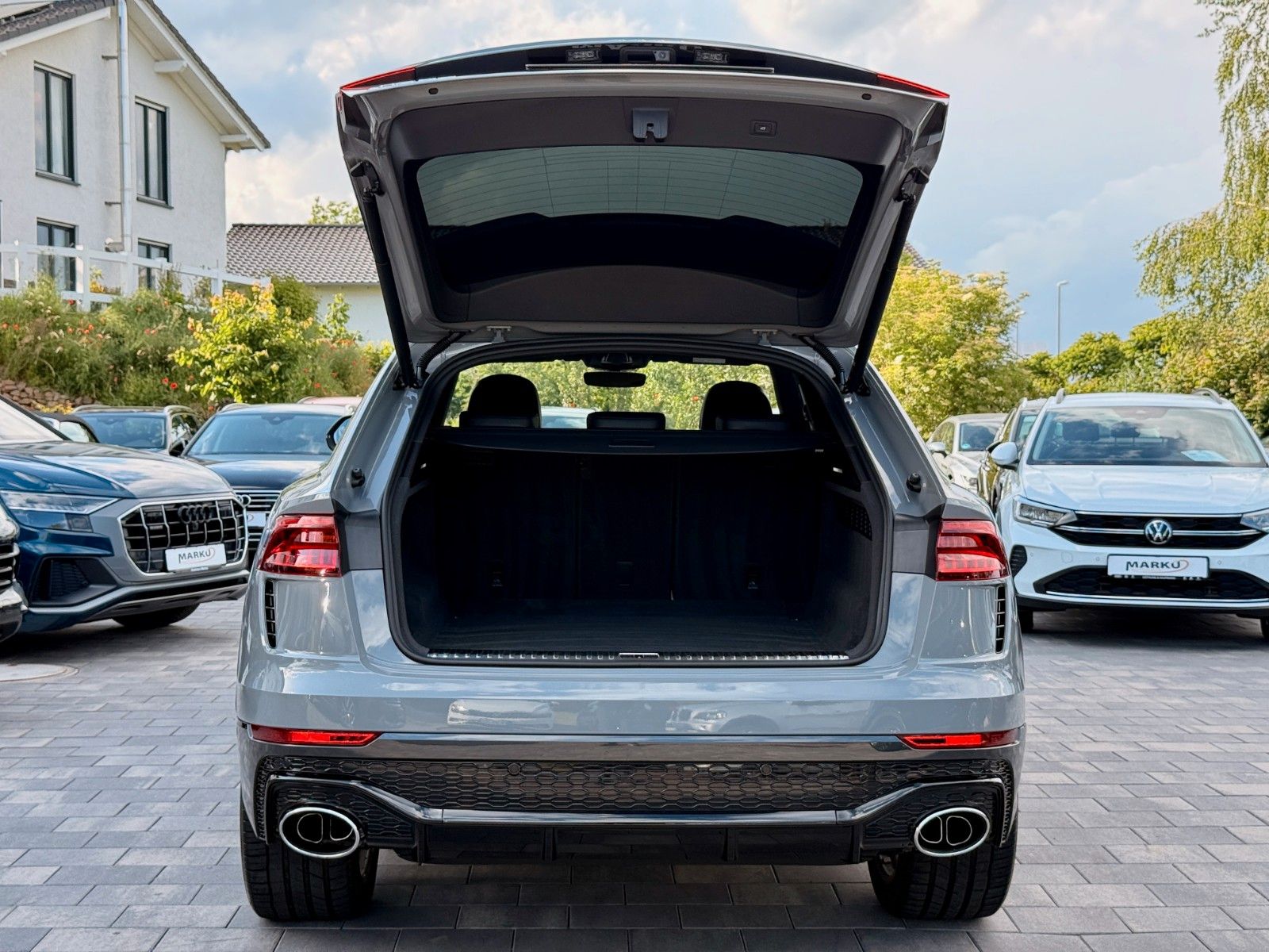 Audi RSQ8  4.0 TFSI quattro MATRIX*22"*RFK*DIG*NAVI*