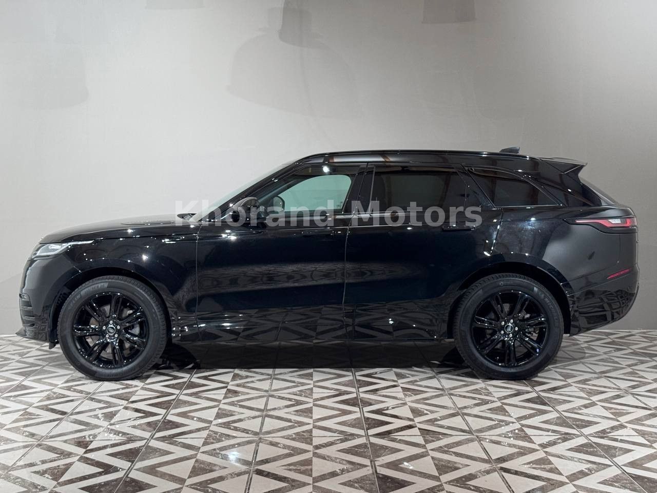 Range Rover Velar R-Dynamic SE - Samsaru's Car Outlet