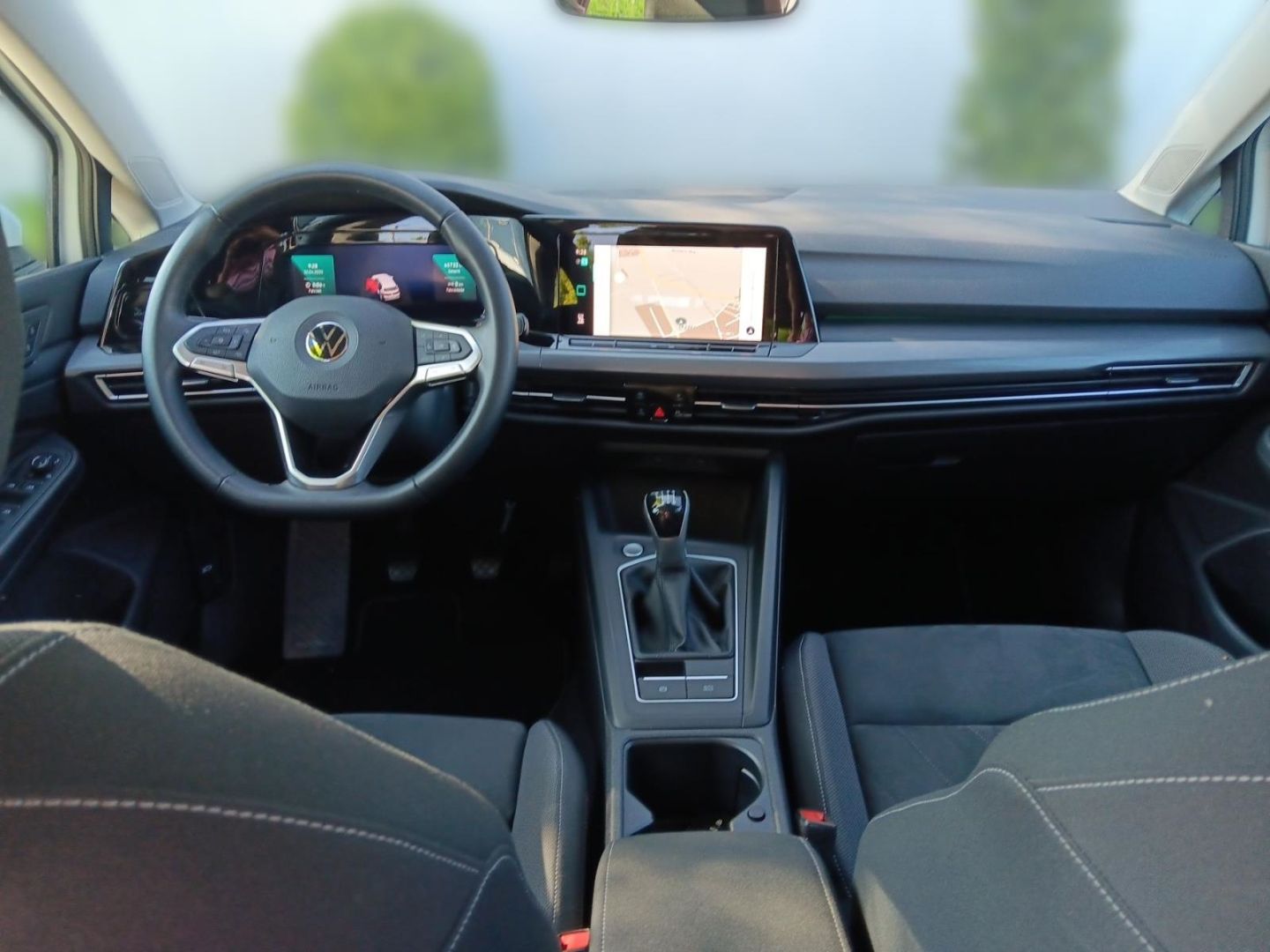 Volkswagen Golf 8 VIII Style 1.5 TSI - Samsaru's Car Outlet