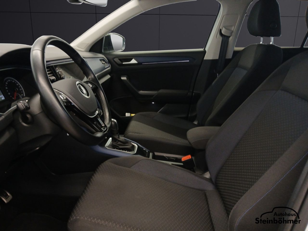 Volkswagen T-ROC United 1.5TSI DSG - Samsaru's Car Outlet