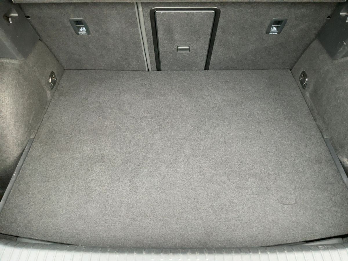 Cupra Formentor 1.4 e-Hybrid DSG 5JG+LED+NAVI+AHK+ACC