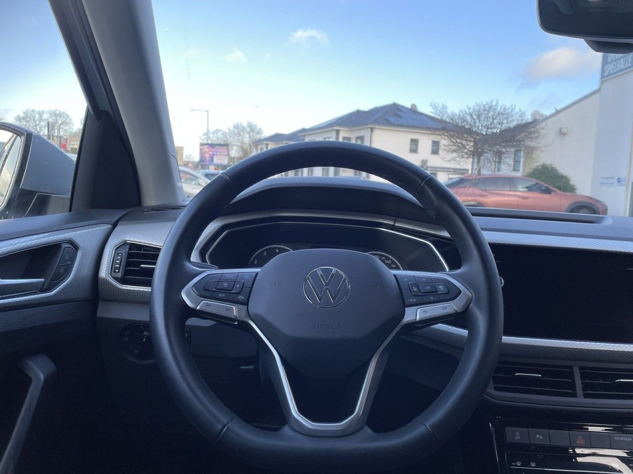 Volkswagen T-Cross 1.0 TSI MOVE - Samsaru's Car Outlet