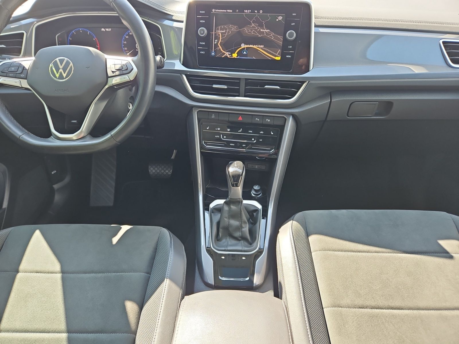 Volkswagen T-Roc 1.5 TSI Style - Samsaru's Car Outlet