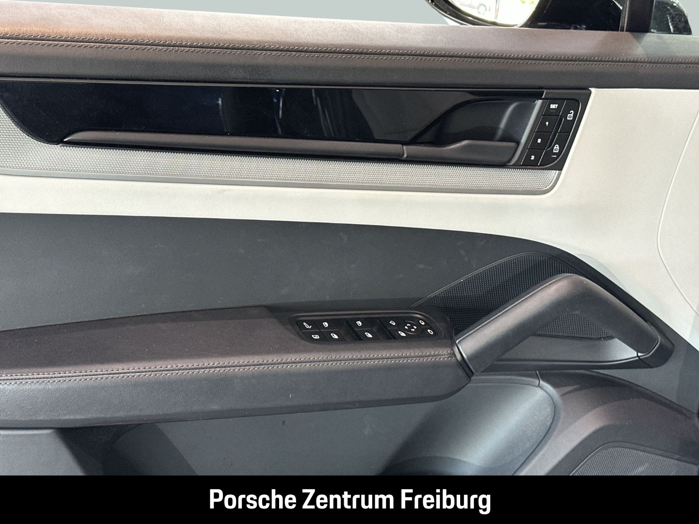 Porsche Cayenne E-Hybrid BOSE Luftfederung LED-Matrix