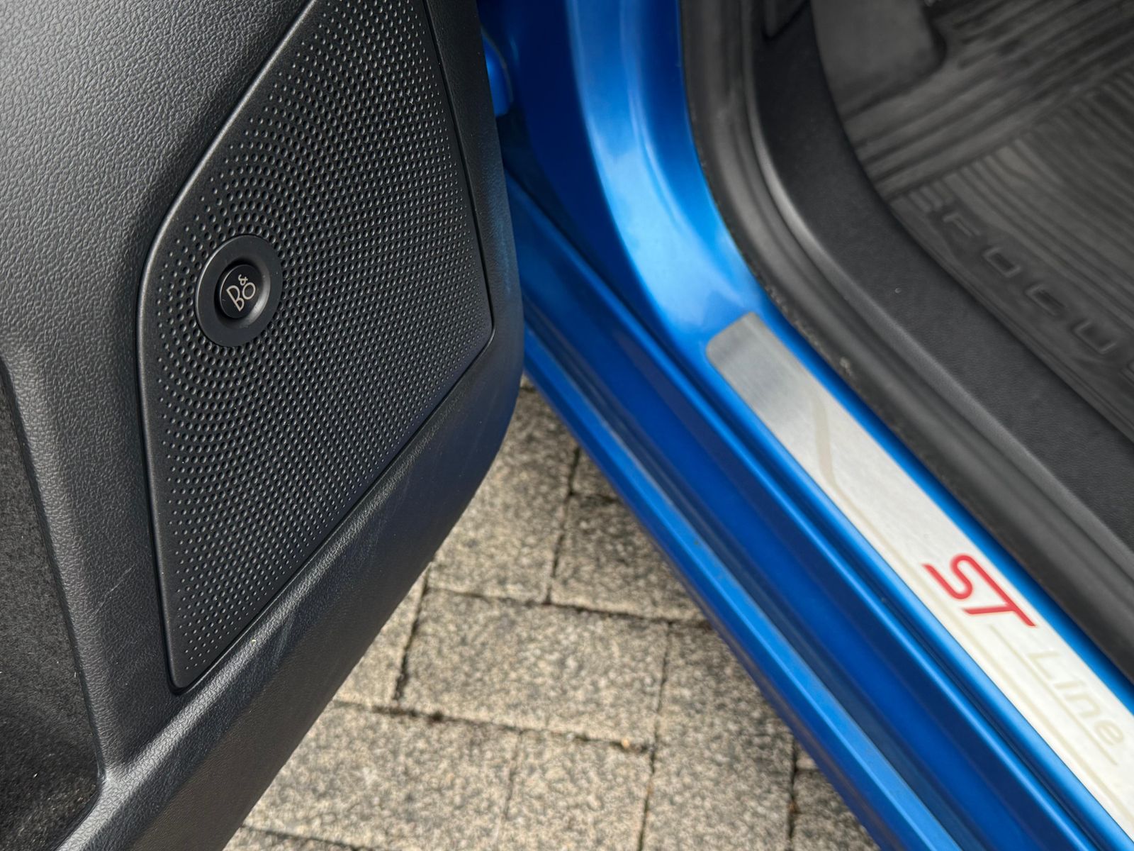 Ford Focus Tur. 1.5 EB Aut. ST-Line X - Samsaru's Car Outlet
