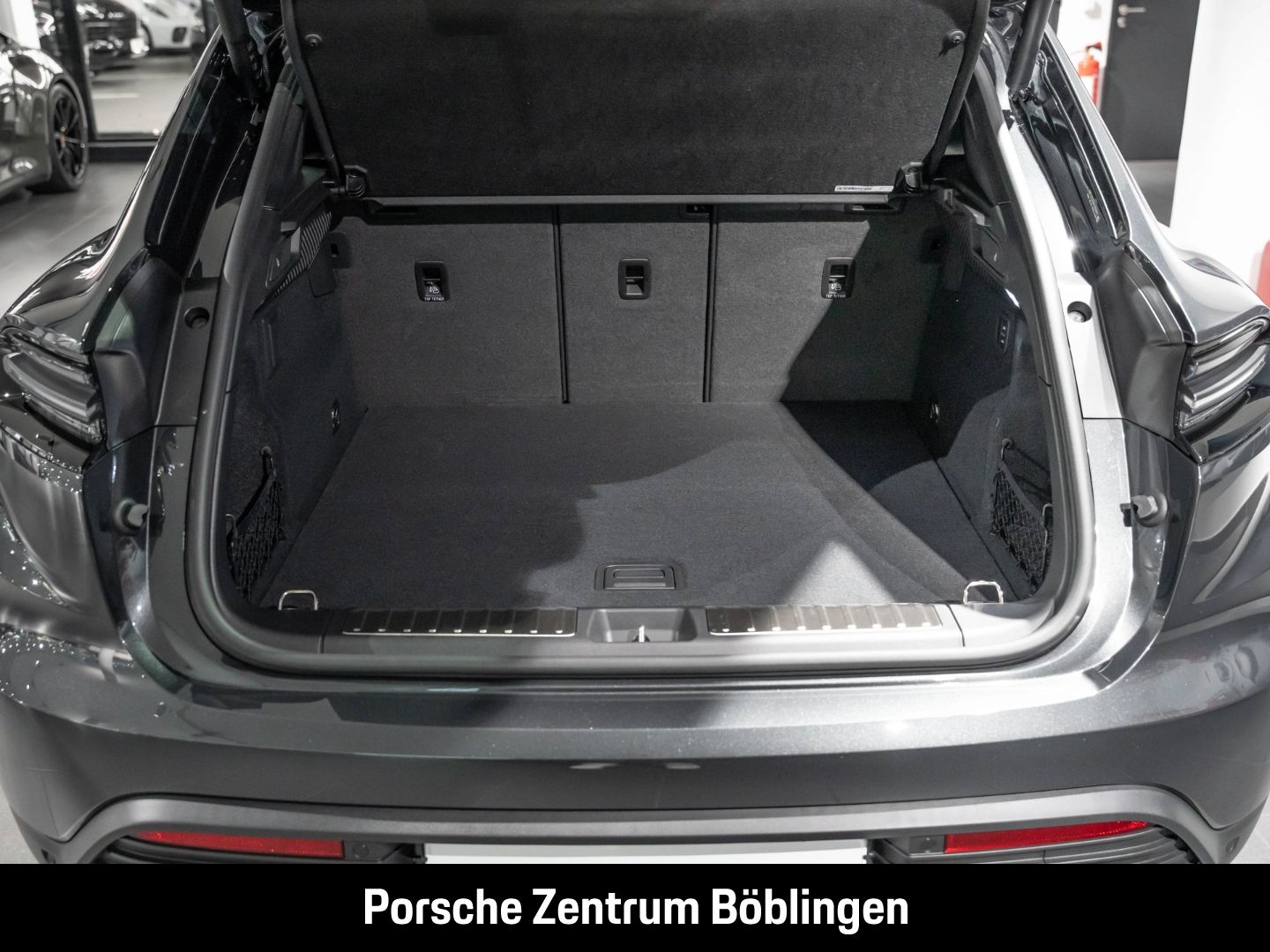 Porsche Macan 4 BOSE Surround-View LED-Matrix Panorama
