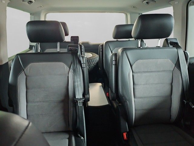 Volkswagen T6.1 Multivan 2.0 TDI 4M Generation Six - Samsaru's Car Outlet