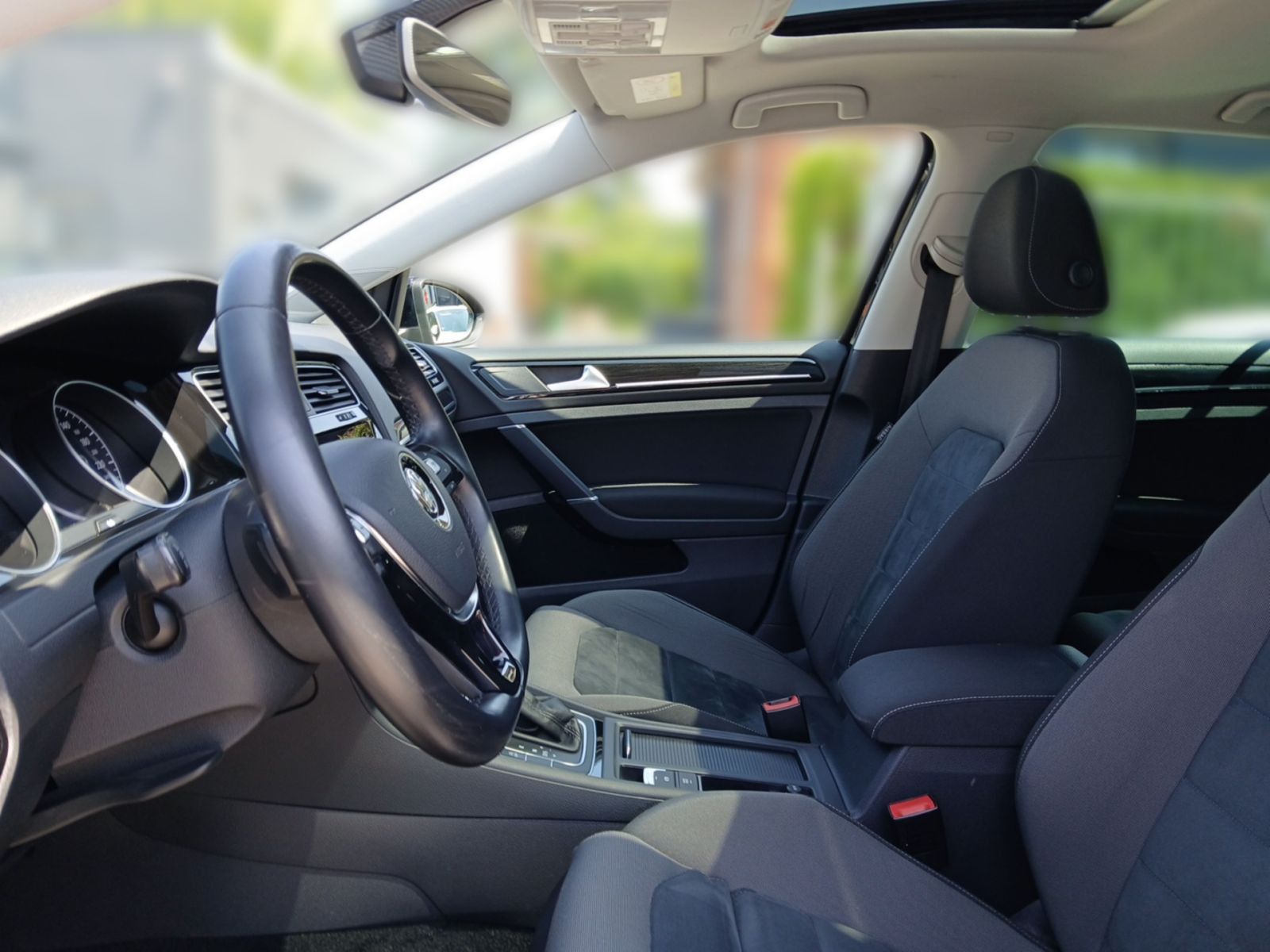 Volkswagen GOLF TSI 1.5 Highline DSG - Samsaru's Car Outlet