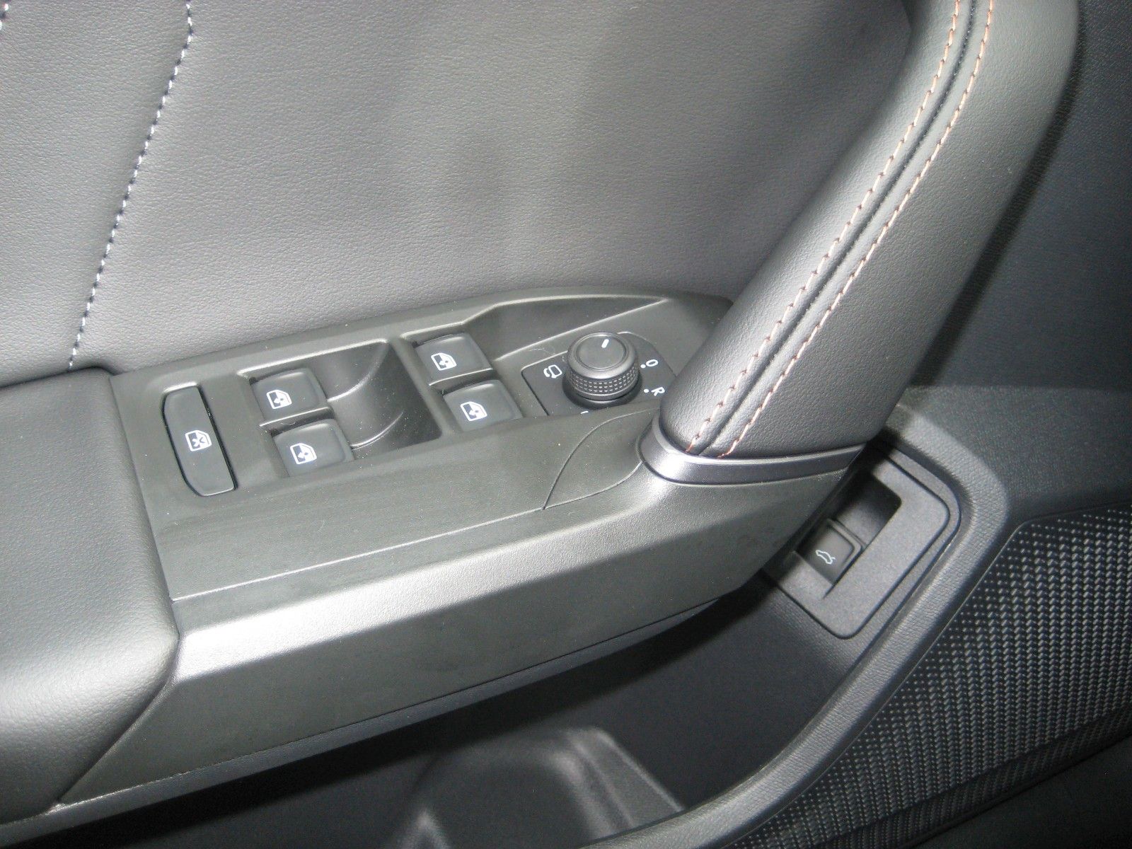 Cupra Leon Sportstourer 1.5 eTSI 110kW - Samsaru's Car Outlet