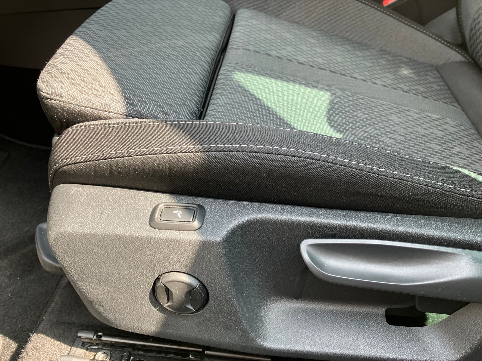 Skoda Octavia Combi 2.0 TDI Style - Samsaru's Car Outlet