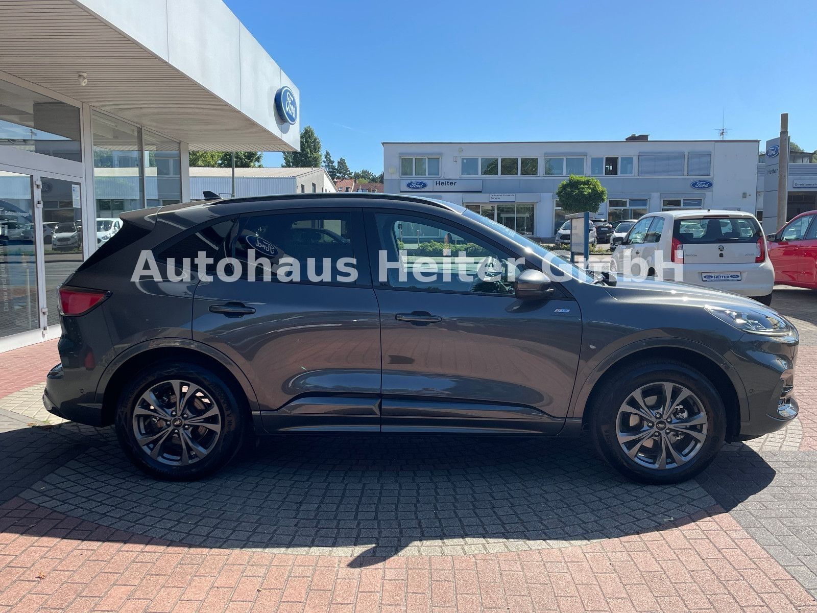 Ford Kuga PHEV ST-Line X - Samsaru's Car Outlet