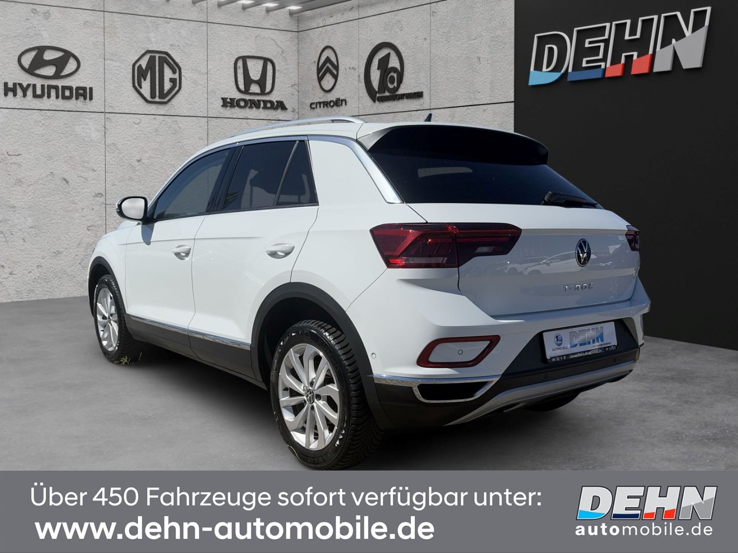 Volkswagen T-Roc 1.0 TSI Style Plus - Samsaru's Car Outlet