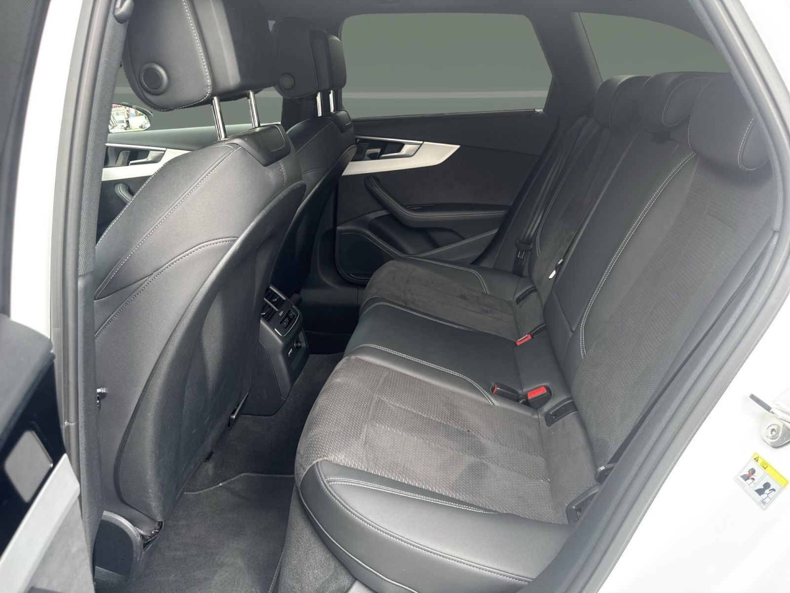 Audi A4 Avant 50 TDI qu S line MATRIX AHK KAMERA ACC