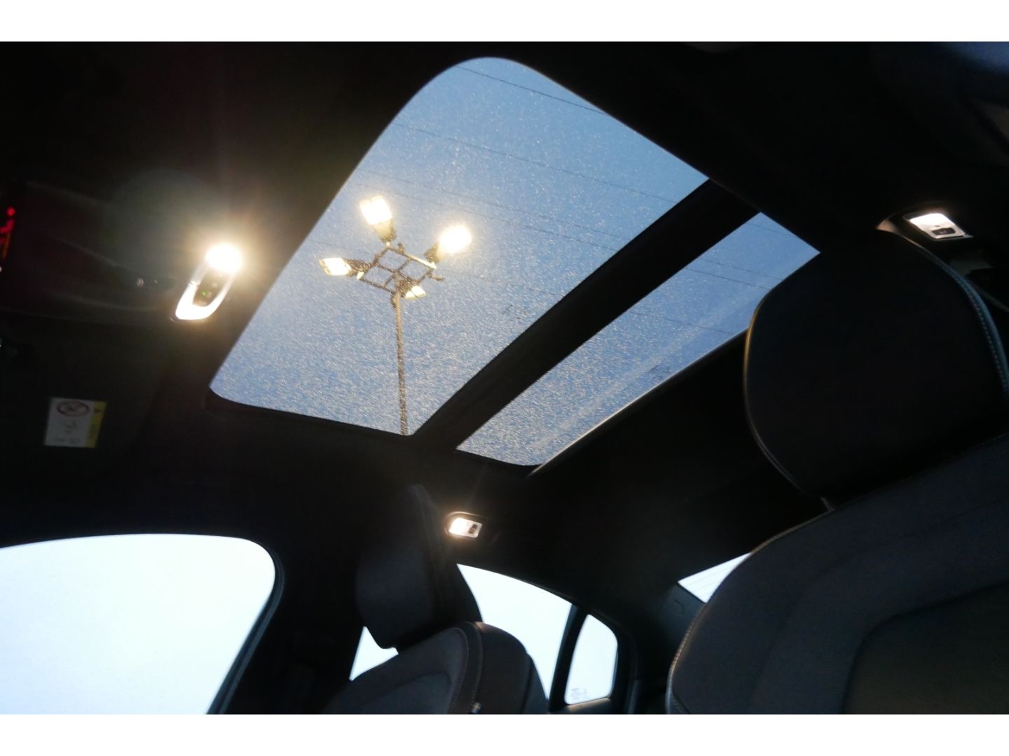 Volvo S60 R Design T5 Panor+LED+Navi+Kamera+Leder+19''