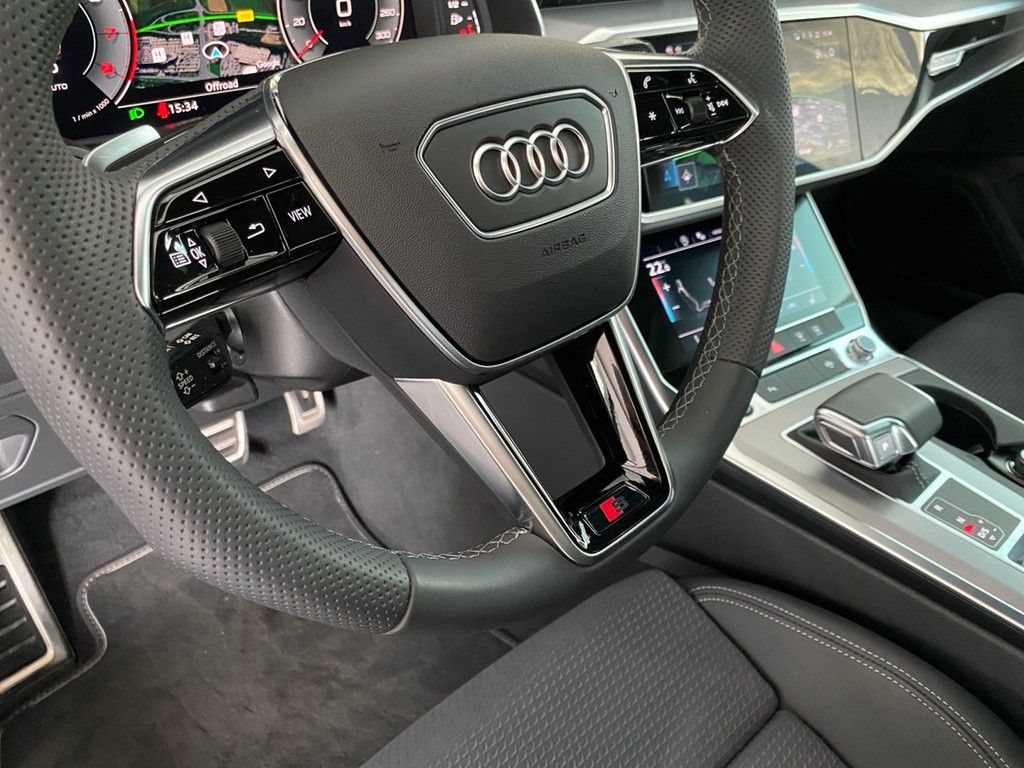 Audi A6 Avant 45 TFSI quattro S line - Samsaru's Car Outlet
