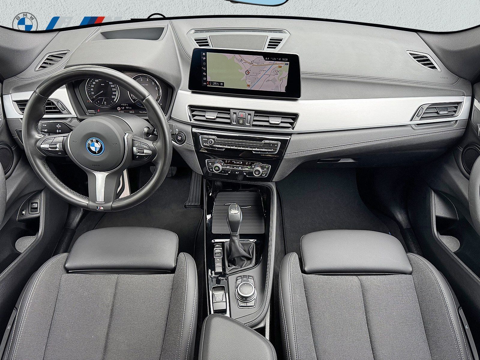 BMW X1 xDrive25e M Sportpaket - Samsaru's Car Outlet