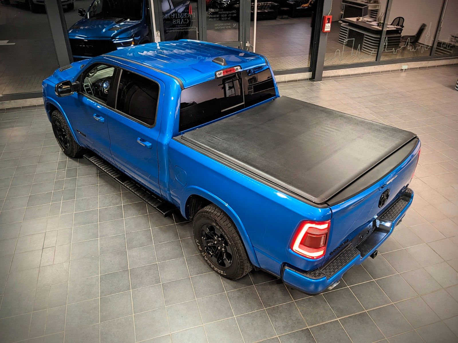 Dodge RAM 1500  Laramie HEMI 5.7L   4x4 Leder/LED