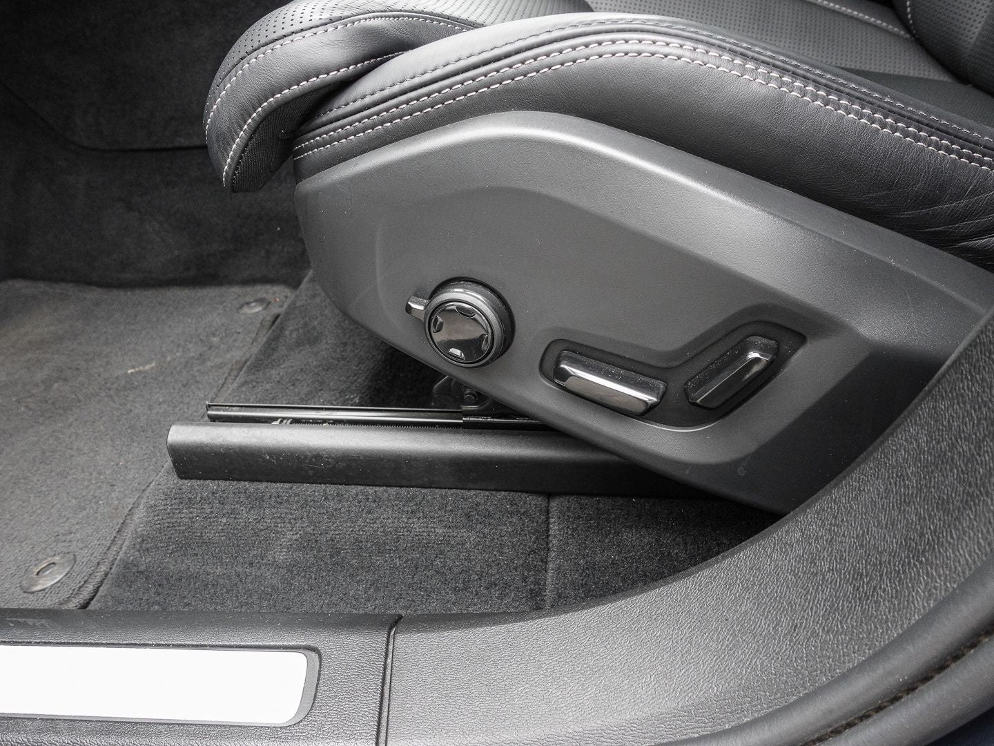 Volvo XC60 Inscription Recharge Plug-In Hybrid AWD T8