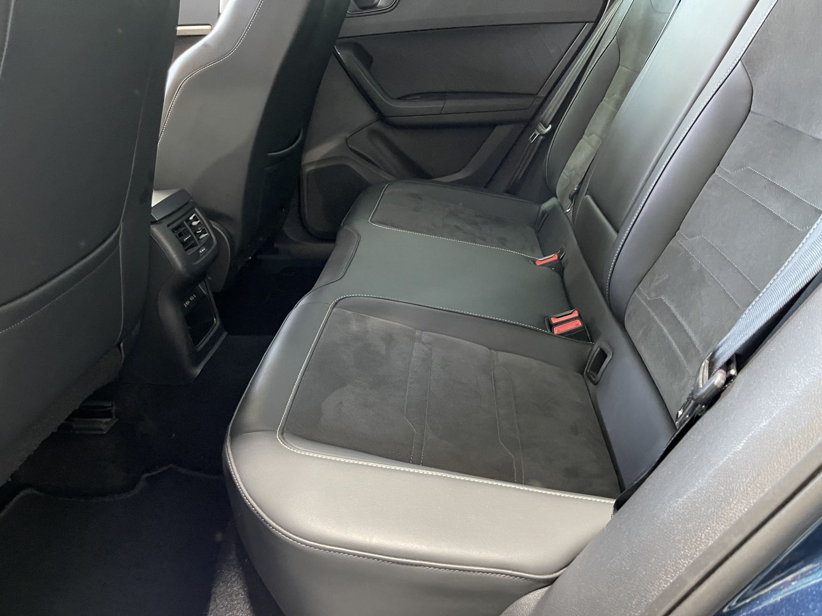 Seat Ateca Xperience 2.0 TDI*AHK*Cam*LED*Leder*