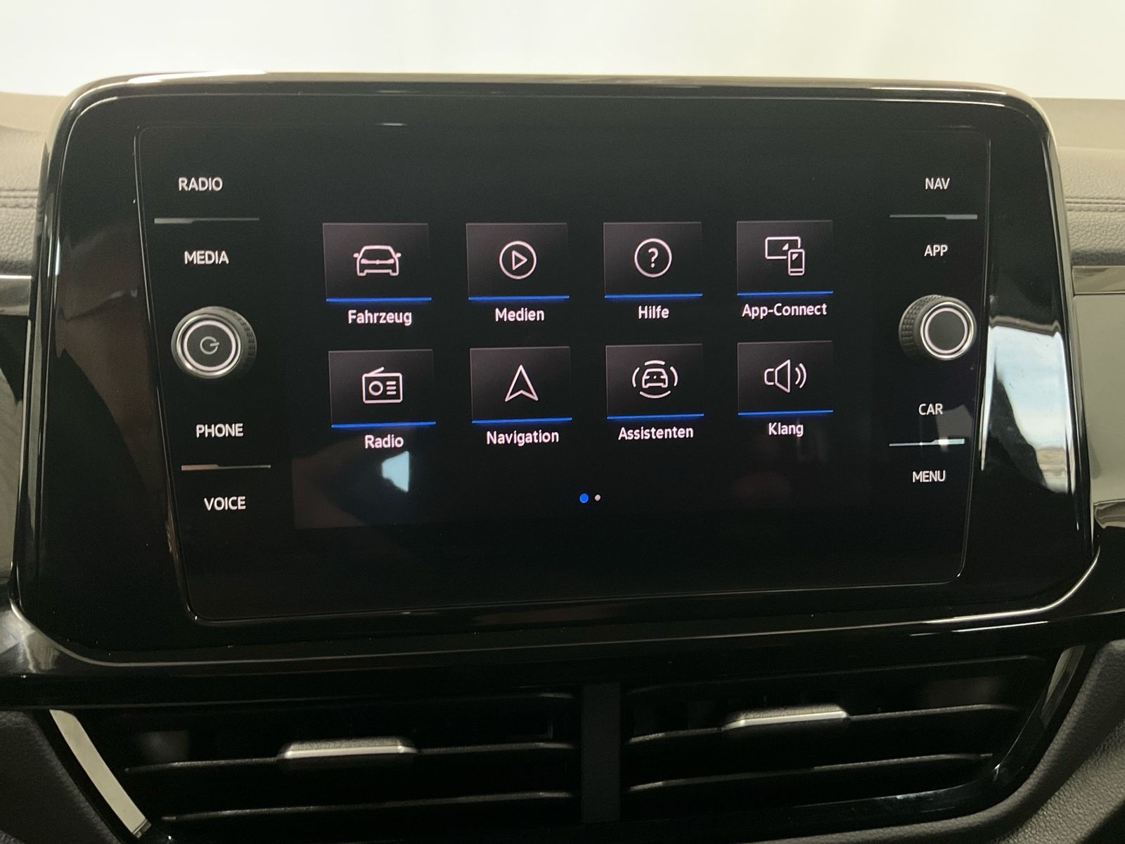 Volkswagen T-Roc STYLE BLACK 2.0TDI - Samsaru's Car Outlet