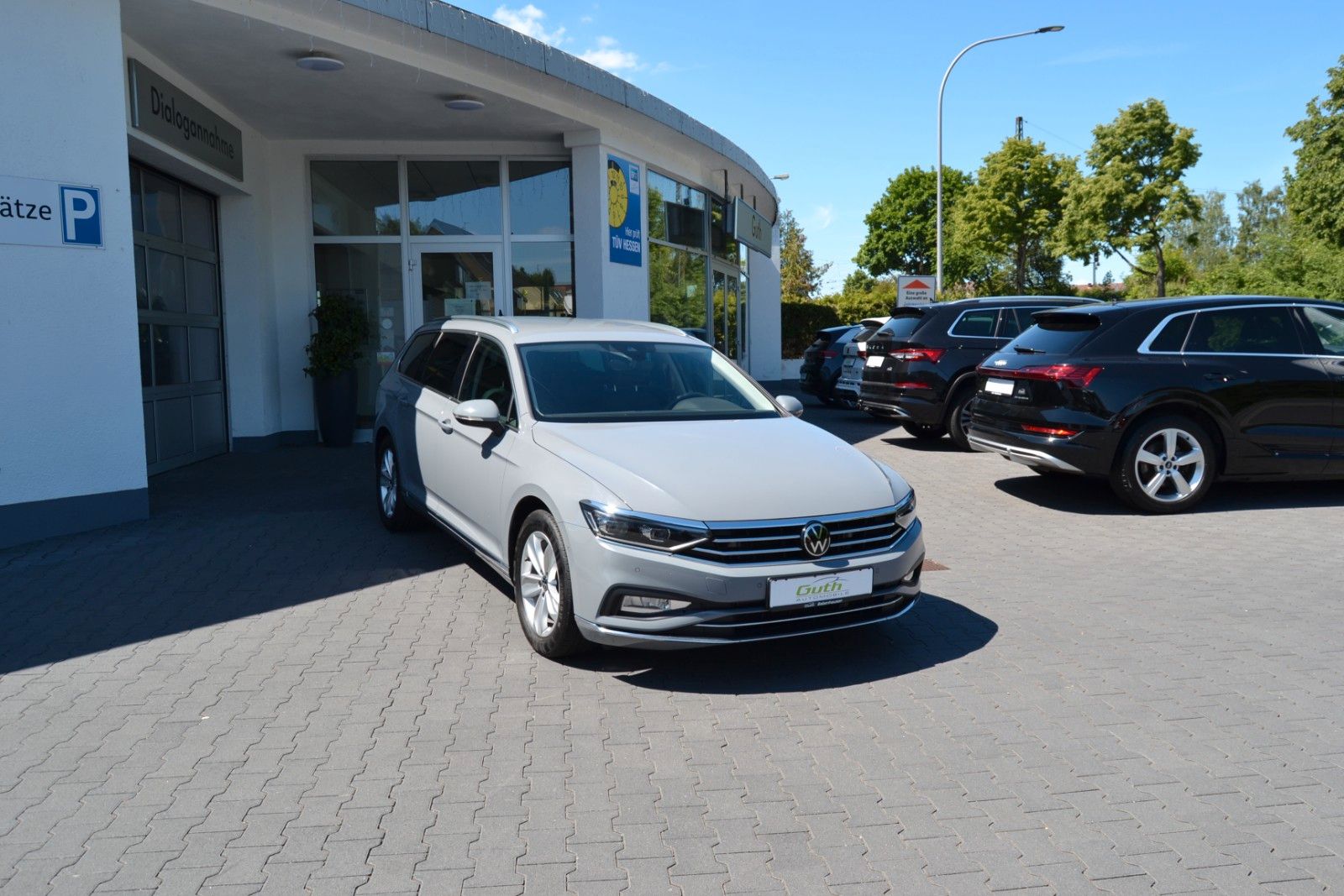 Volkswagen Passat TDI 200 PS AHK Matrix ab 5,49% Finz!