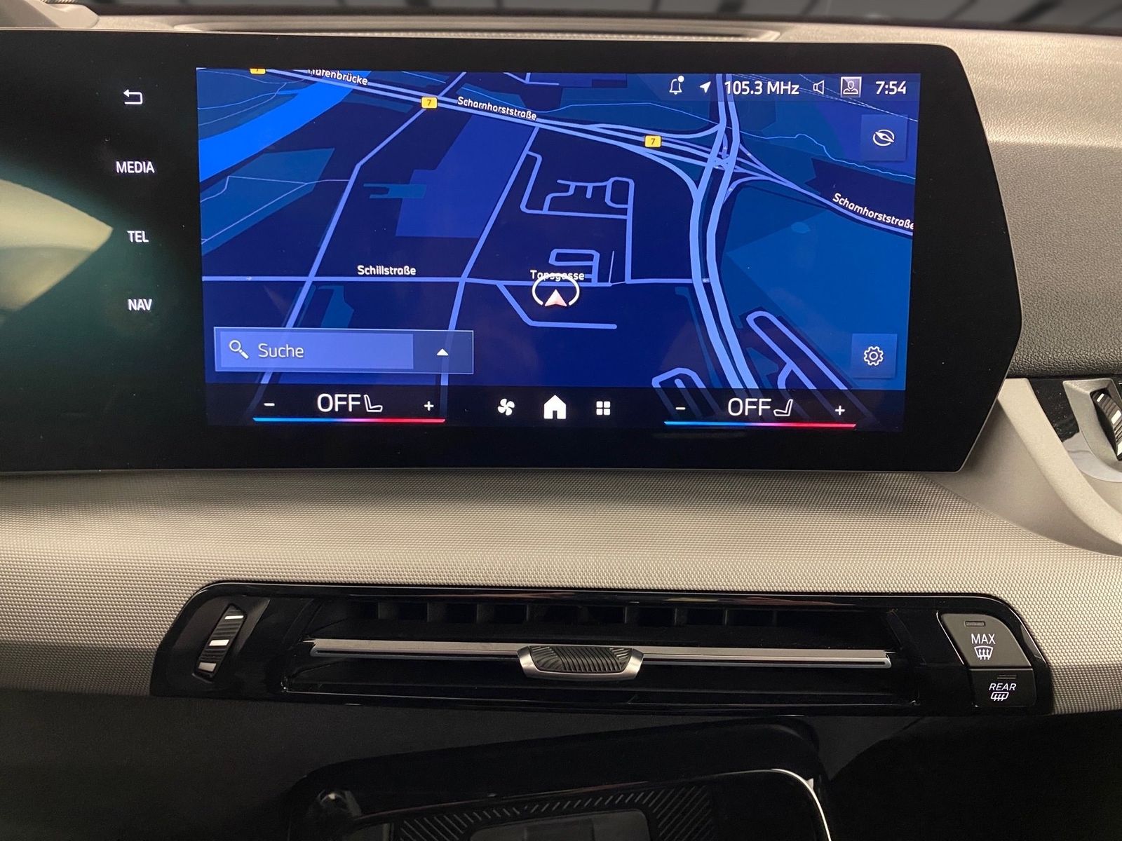 BMW X1 xDrive20d - Samsaru's Car Outlet