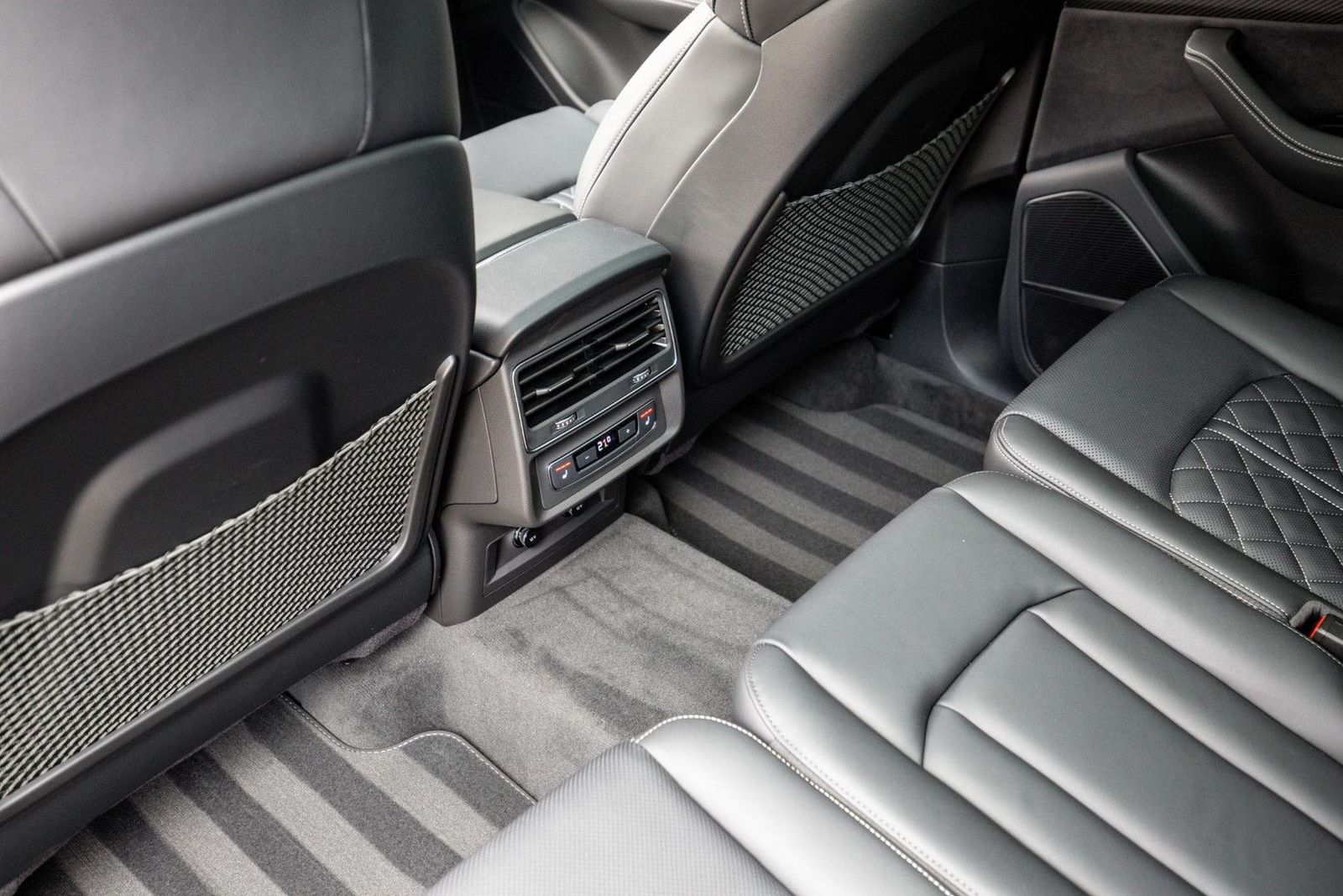Audi Q7 60 TFSI e Competition 490pk, Full-options 202