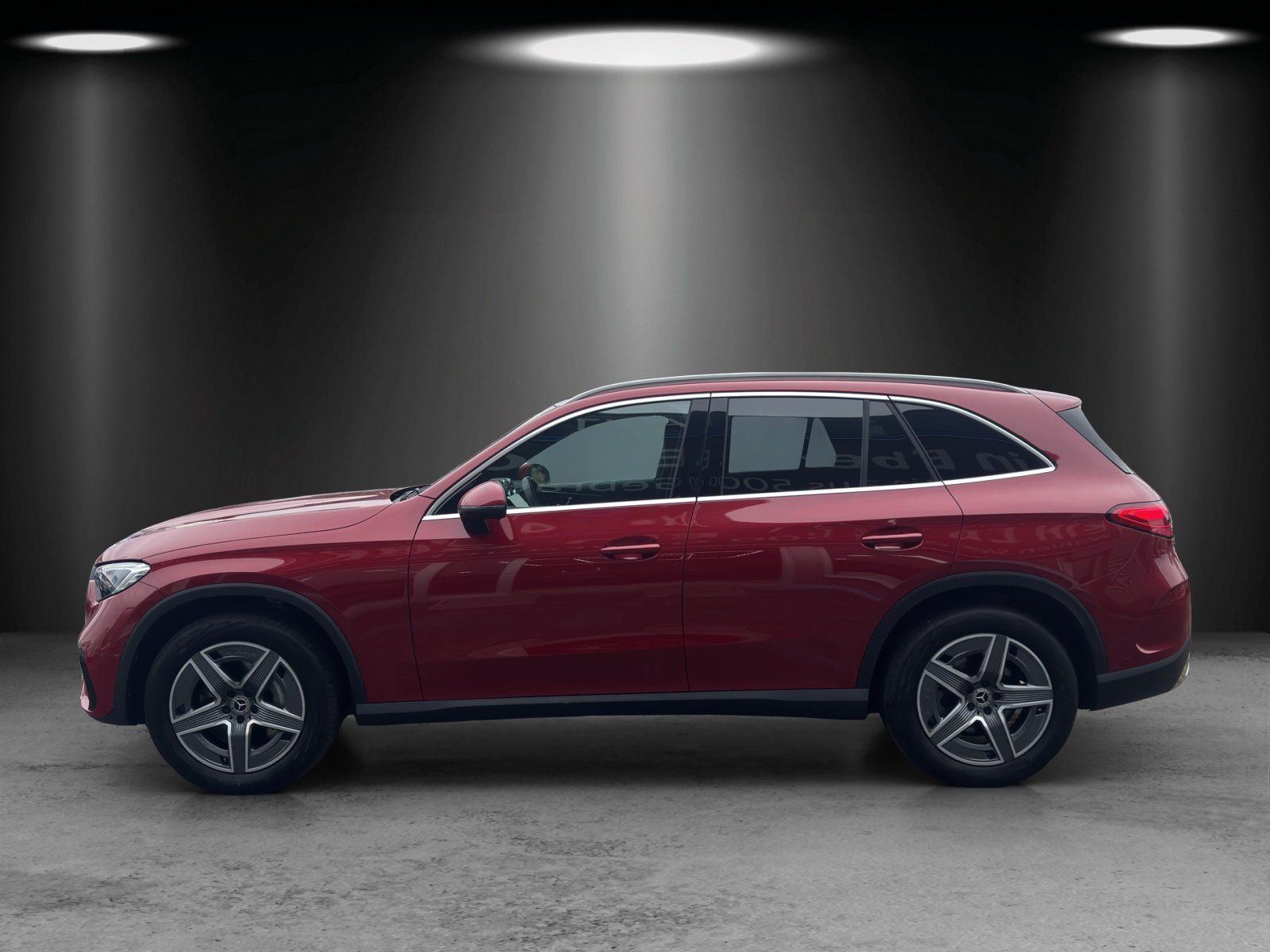 Mercedes-Benz GLC300 AMG Advan DISTRO Pano AHK Masage AIRMATIC