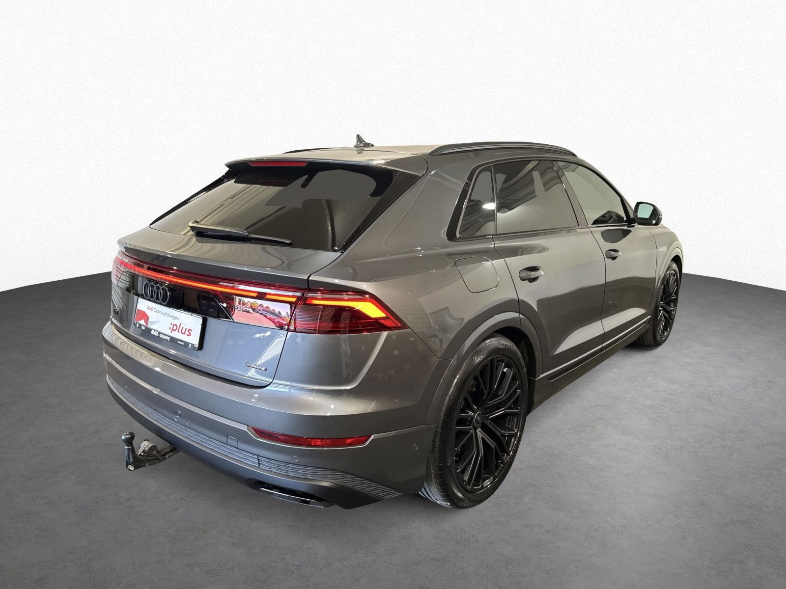 Audi Q8 50 TDI QUATT S LINE HD-MATRIX+PANO+AHK+RAUTE+
