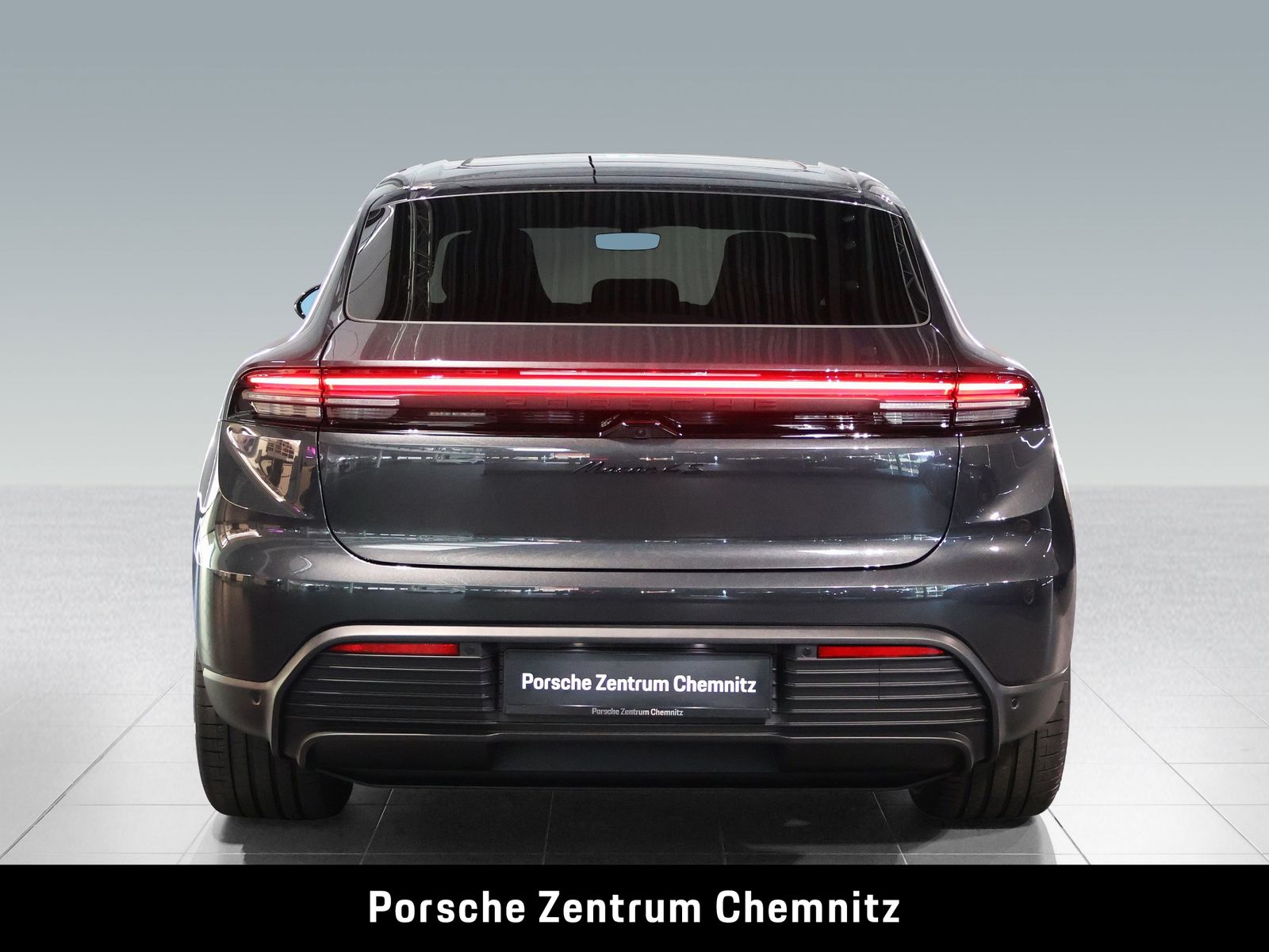Porsche Macan 4S Electric Luft;Matrix;BOSE;Pano;22Zoll