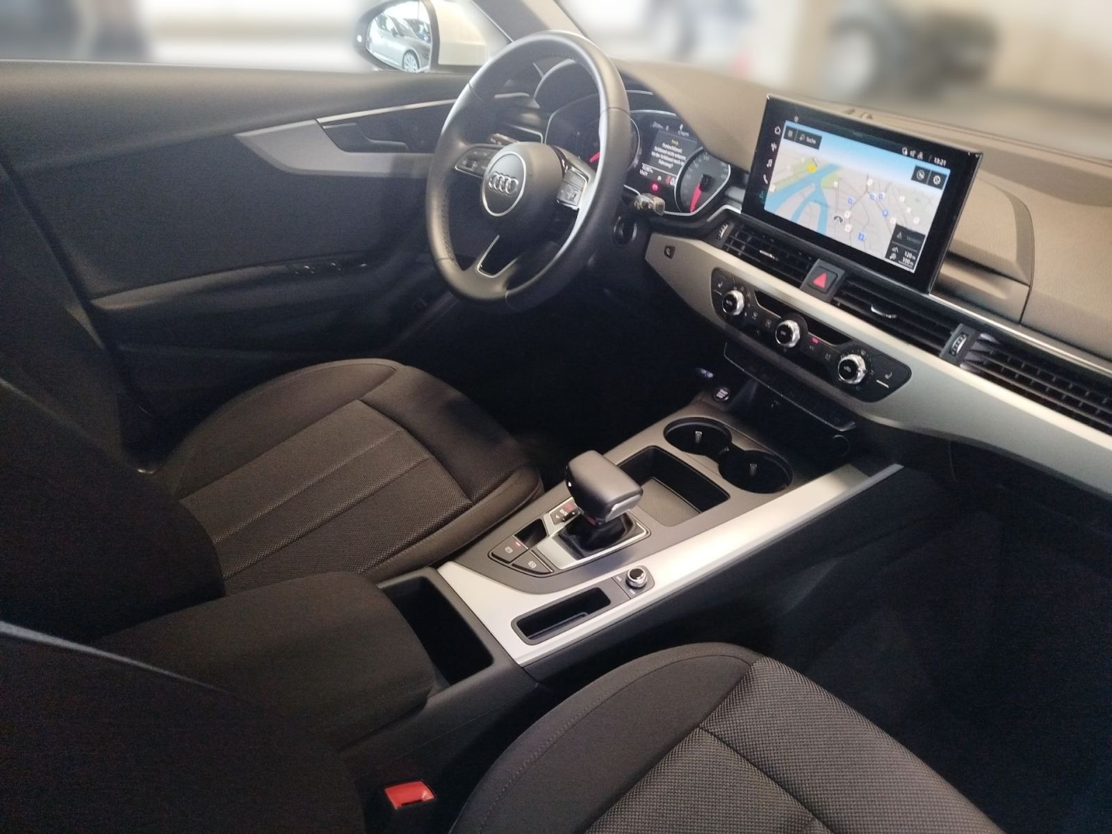 Audi A4 Avant 35 TFSI S tronic - Samsaru's Car Outlet