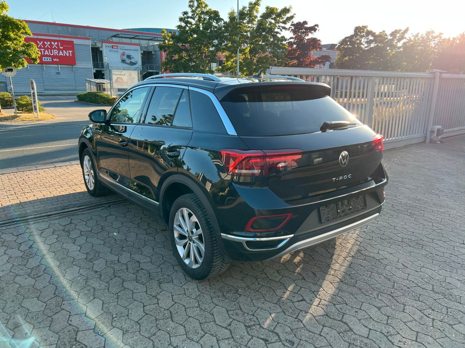 Volkswagen T-Roc Style - Samsaru's Car Outlet