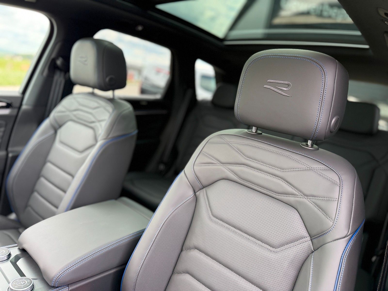 Volkswagen Touareg R eHYBRID+FINAL EDITION+AHK+PANO