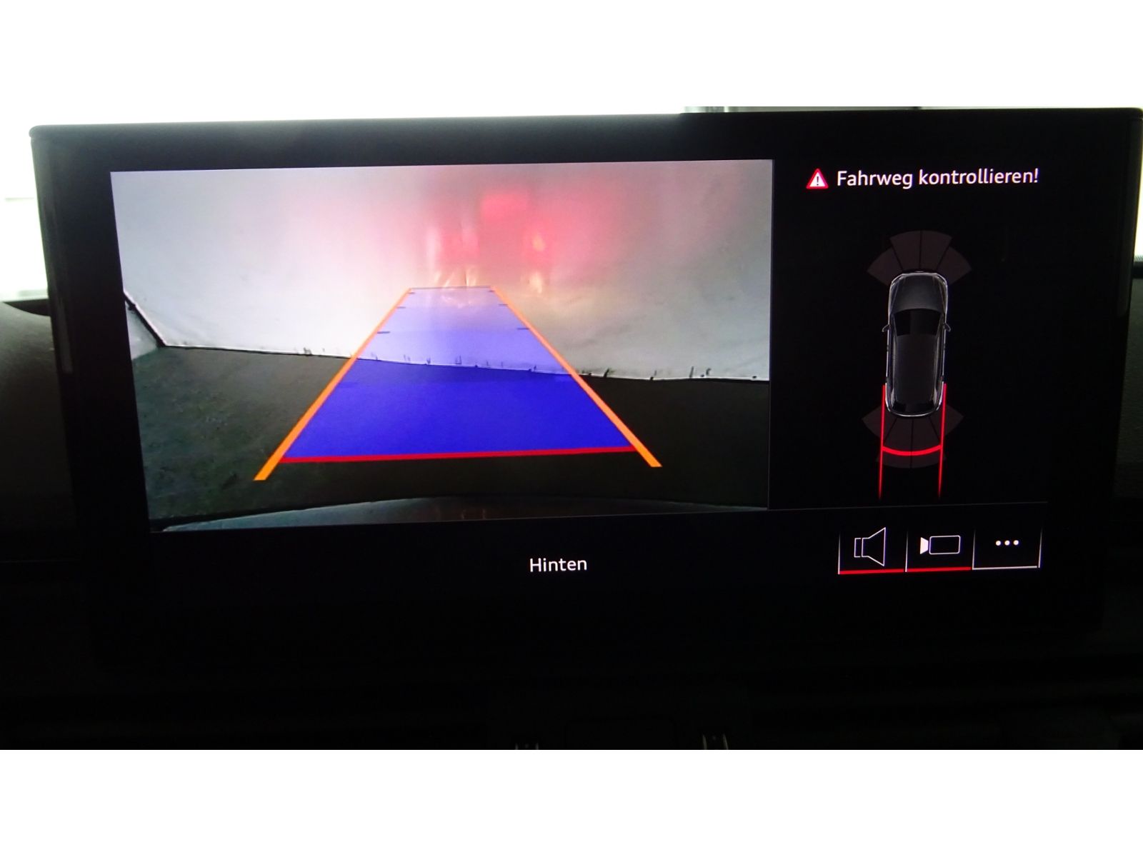 Audi Q5  40 2.0 TDI quattro S line  AHK, KLIMA, NAVI,