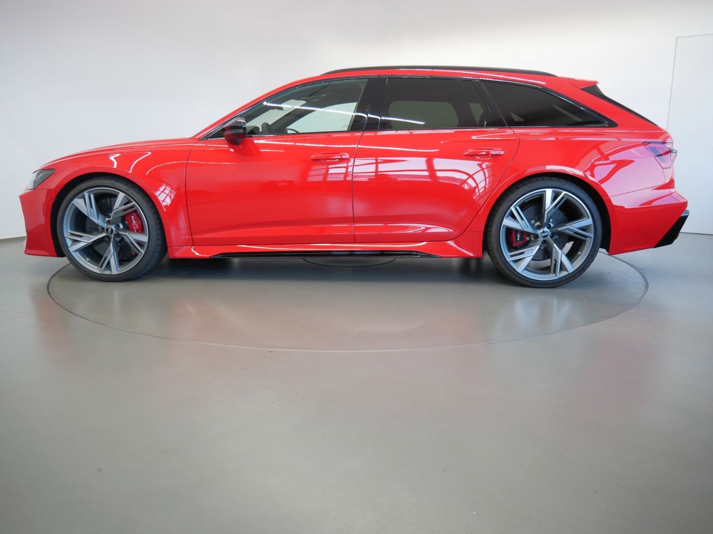 Audi RS 6 Avant tiptr. KERAMIK MATRIX AHK PANO HEAD-U