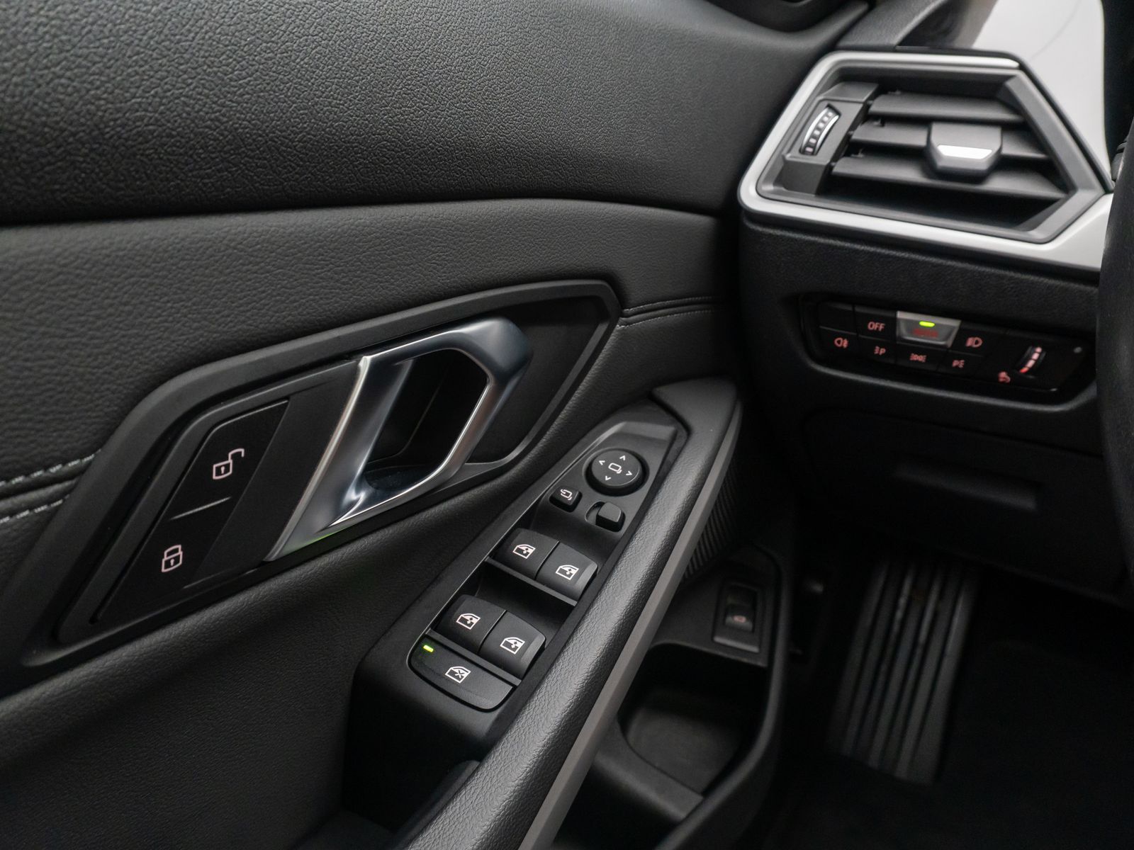 BMW 330i xD - Samsaru's Car Outlet
