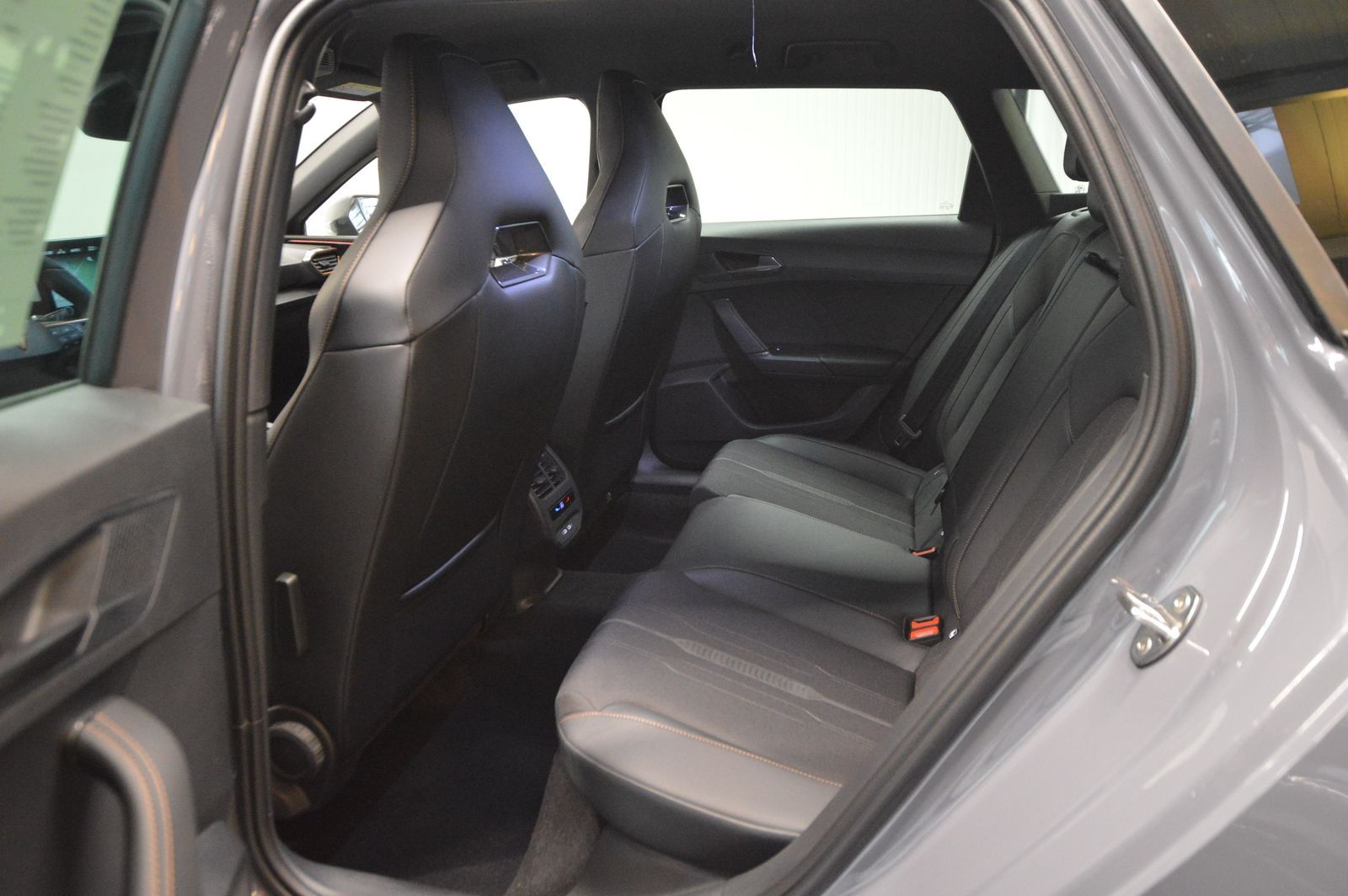 Cupra Leon Sportstourer 1.4 e-HYBRID - Samsaru's Car Outlet