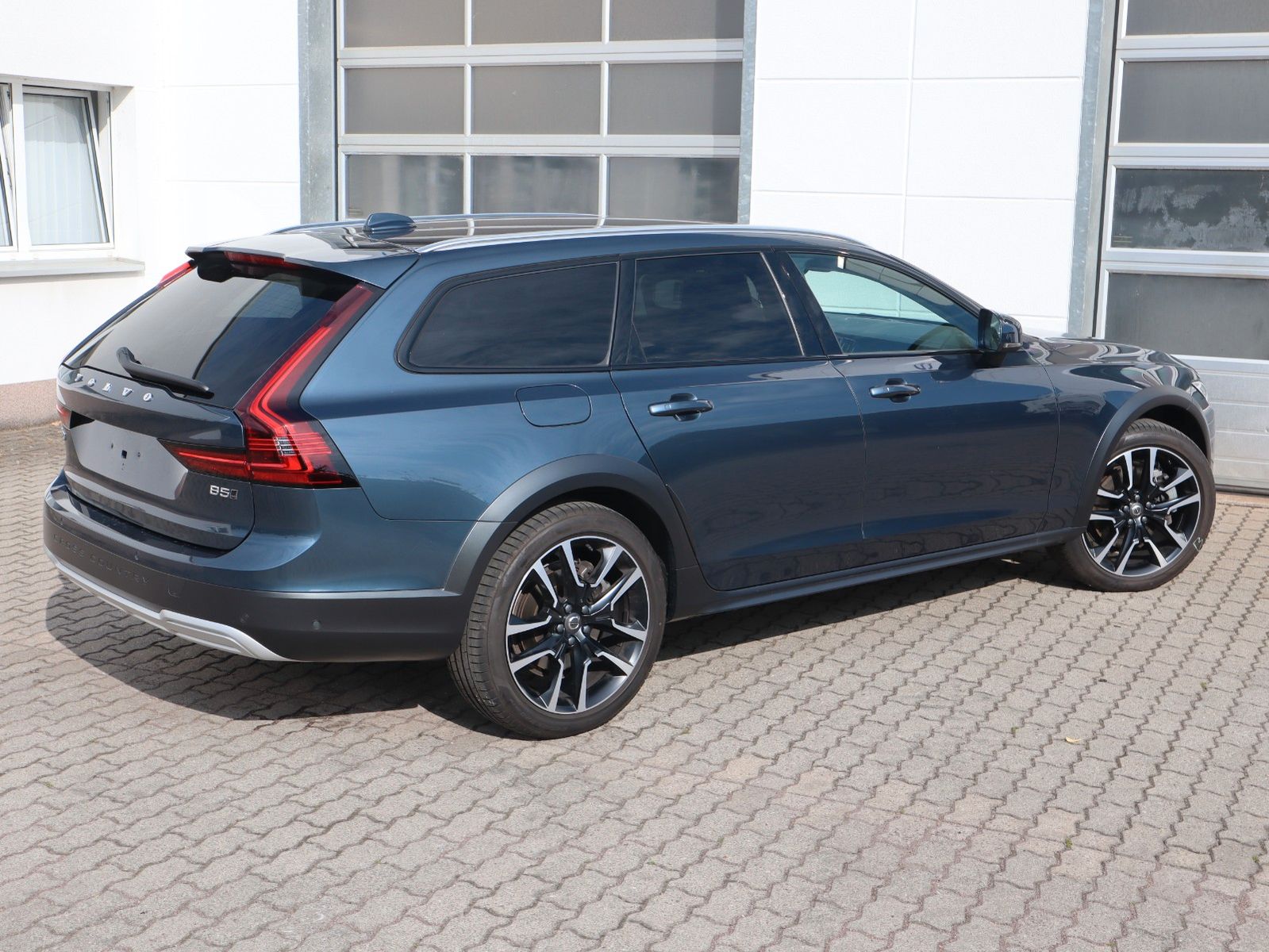 Volvo V90 Cross Country Plus B5 AWD*Standh*AHK*360°